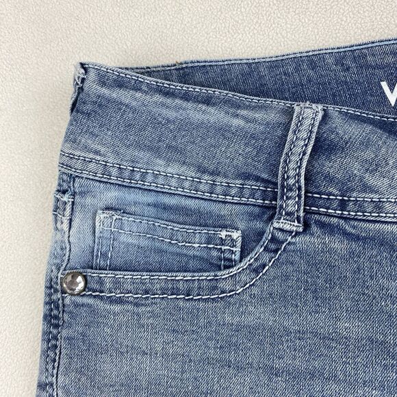 Wallflower Womens 9 Curvy Fit Distressed Denim Shorts Frayed Stretch Bling Boho - Picture 13 of 14